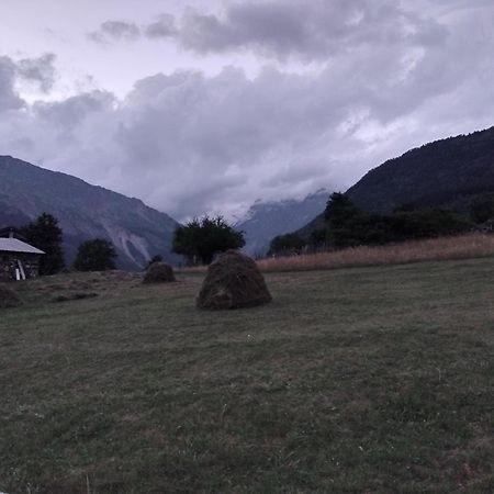 Tebdi Qor, Warm Home Местія Екстер'єр фото